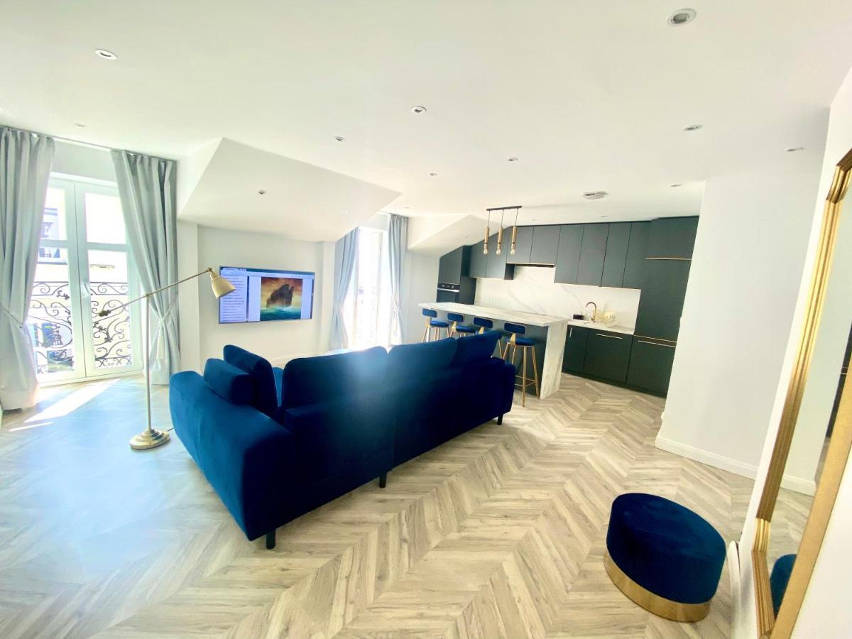 Apartament Sanok-Z Widokiem Na Rynek I Tarasem ภายนอก รูปภาพ