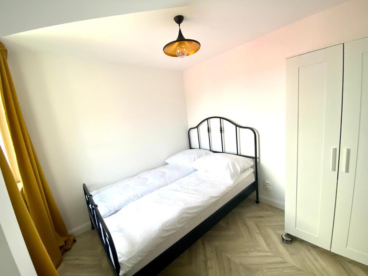 Apartament Sanok-Z Widokiem Na Rynek I Tarasem ภายนอก รูปภาพ