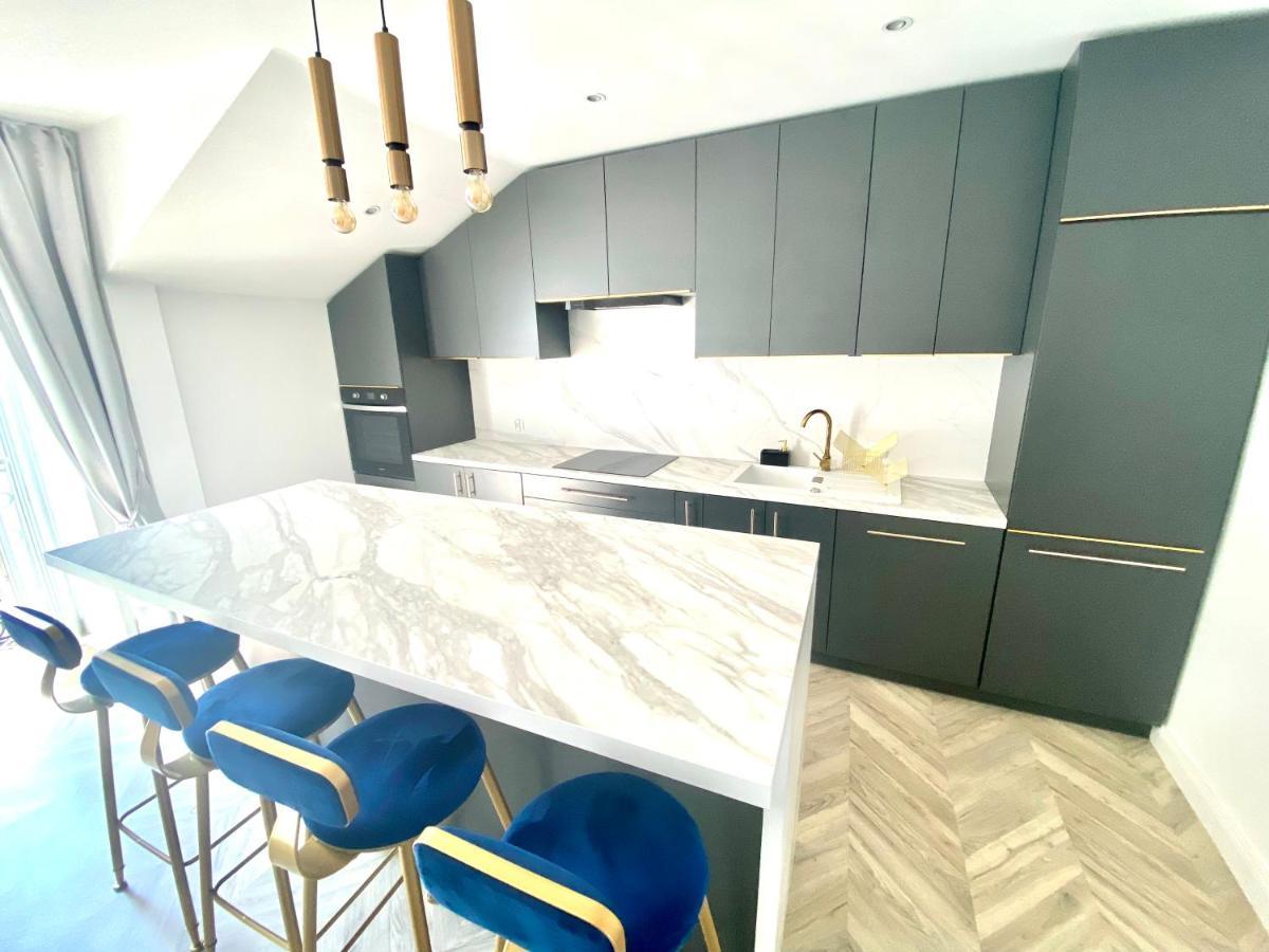 Apartament Sanok-Z Widokiem Na Rynek I Tarasem ภายนอก รูปภาพ